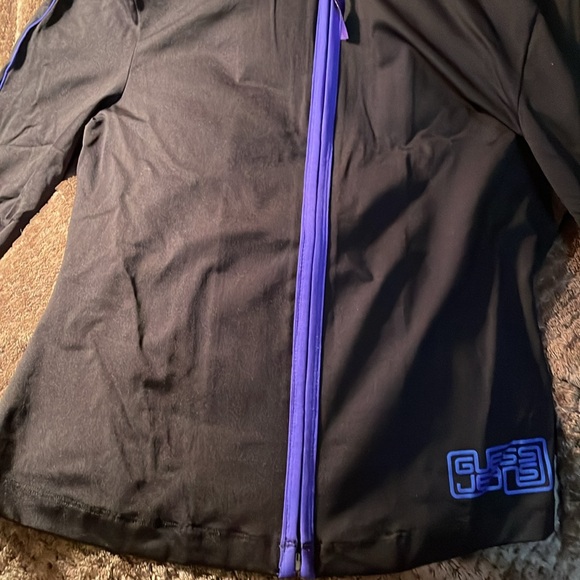 Track suit - Picture 2 of 3